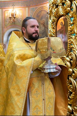 Божественная литургия в храме Всех святых, в земле Русской просиявших, г. Саратова