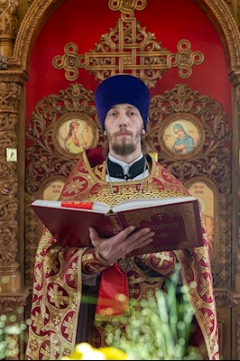 Божественная литургия в храме во имя святых бессребреников и чудотворцев Космы и Дамиана г. Саратова