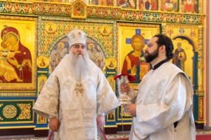 Божественная литургия в Свято-Никольском мужском монастыре г. Саратова