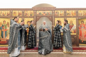 Литургия Преждеосвященных Даров в храме во имя преподобного Сергия Радонежского г.Саратова