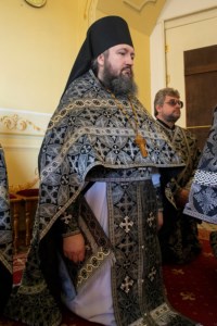 Литургия Преждеосвященных Даров на Архиерейском подворье — в храме святого апостола и евангелиста Иоанна Богослова