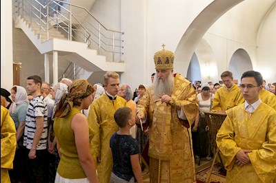 Всенощное бдение в храме во имя святых первоверховных апостолов Петра и Павла г. Саратова
