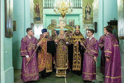 Всенощное бдение в храме в честь Сошествия Святого Духа г. Саратова