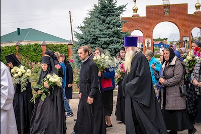 Митрополит Лонгин совершил отпевание игумении Ксении (Афанасьевой)
