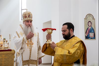 Божественная литургия в храме святителя Тихона, Епископа Воронежского, Задонского чудотворца г. Саратова