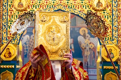 Митрополит Игнатий совершил всенощное бдение в Свято-Никольском мужском монастыре г. Саратова