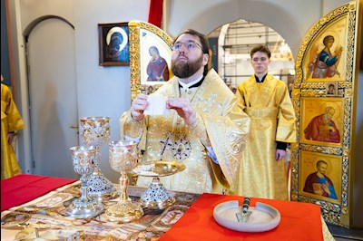 Митрополит Игнатий совершил Божественную литургию в Свято-Никольском мужском монастыре г. Саратова