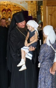 Епископ Пахомий совершил Божественную литургию в Свято-Троицком кафедральном соборе Саратова