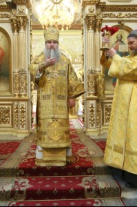 Божественная литургия в храме в честь Покрова Пресвятой Богородицы г. Саратова