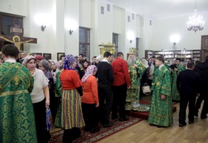 Всенощное бдение на Архиерейском подворье – храме во имя преподобного Серафима Саровского г.Саратова