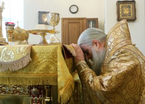 Божественная литургия в храме во имя святого равноапостольного великого князя Владимира г. Саратова