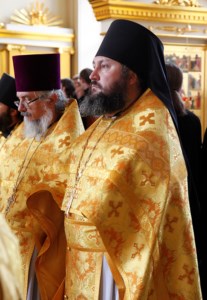 Божественная литургия на Архиерейском подворье — храме во имя святого апостола и евангелиста Иоанна Богослова при Саратовской православной духовной семинарии