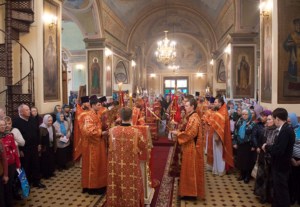 Божественная литургия в Свято-Троицком кафедральном соборе г. Покровска