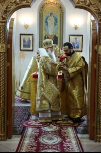 Божественная литургия в храме святых первоверховных апостолов Петра и Павла г. Красноармейска