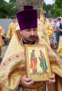 Божественная литургия в храме святых первоверховных апостолов Петра и Павла г. Красноармейска
