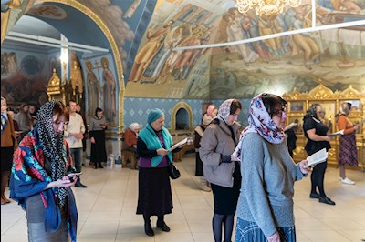 Утреня с чтением акафиста в Свято-Троицком кафедральном соборе г. Саратова
