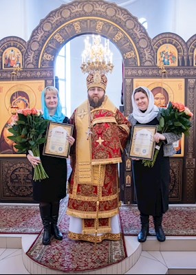 Митрополит Игнатий совершил Божественную литургию в Петропавловском храме Саратова