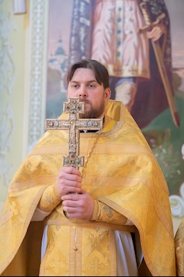 Митрополит Игнатий совершил Божественную литургию в Покровском соборе г. Саратова