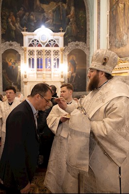 Митрополит Игнатий совершил всенощное бдение в Духосошественском соборе г. Саратова