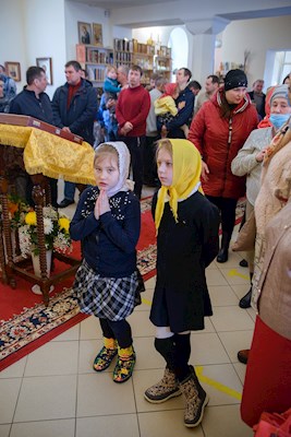 Митрополит Игнатий совершил Божественную литургию в Трехсвятительском храме г. Саратова
