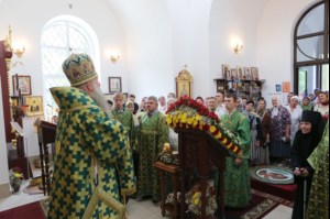 Божественная литургия в храме во имя святителя Луки (Войно-Ясенецкого) города Саратова