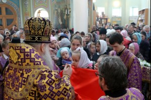 Божественная Литургия в храме во имя Всех Святых, в земле Российской просиявших г. Саратова