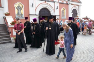 Епископ Пахомий совершил Божественную литургию в Свято-Троицком кафедральном соборе Саратова