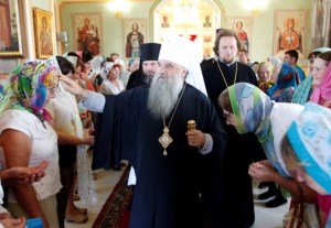 Божественная Литургия в храме во имя святой великомученицы Параскевы Пятницы села Малиновка Аркадакского района