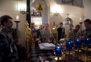 Литургия Преждеосвященных Даров, малое повечерие, утреня и первый час на Архиерейском подворье — храме во имя святых равноапостольных Кирилла и Мефодия при СГУ