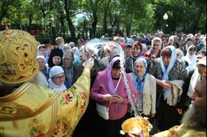 Божественная литургия в храме во имя Всех Святых, в земле Российской просиявших, г. Саратова