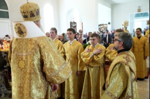 Божественная литургия в храме святых первоверховных апостолов Петра и Павла г. Красноармейска