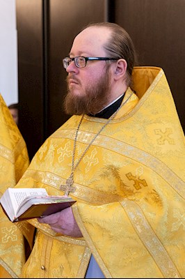Божественная литургия в храме во имя первоверховных апостолов Петра и Павла г. Саратова