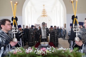 Литургия Преждеосвященных Даров в Свято-Троицком кафедральном соборе г. Вольска