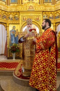 Божественная литургия в храме великомученика Георгия Победоносца г. Саратова