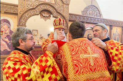 Божественная литургия в храме Воскресения Христова г. Саратова