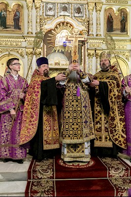 Всенощное бдение в храме в честь Сошествия Святого Духа г. Саратова