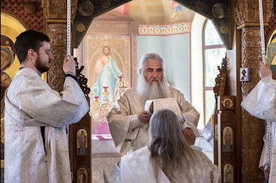 Божественная литургия в Вознесенско-Пантелеимоновском храме с. Усть-Курдюм Саратовского района