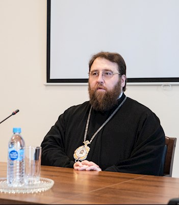Митрополит Игнатий совершил Божественную литургию на Архиерейском подворье — в храме во имя святого апостола и евангелиста Иоанна Богослова при СПДС