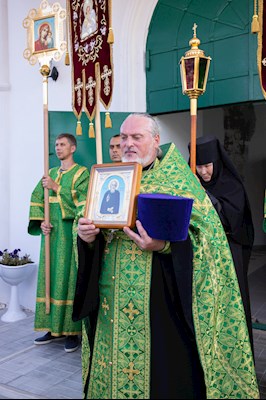 Митрополит Игнатий совершил Божественную литургию в Свято-Сергиевском женском монастыре села Алексеевка Базарно-Карабулакского района