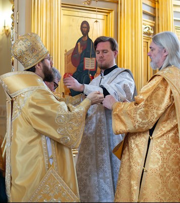 Божественная Литургия в храме святого апостола и евангелиста Иоанна Богослова при СПДС