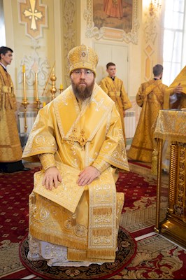 Митрополит Игнатий совершил Божественную литургию в Покровском соборе г. Саратова