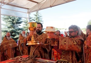 Божественная литургия в Вавиловом Доле