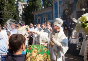 Божественная литургия в храме Преображения Господня Покровского женского монастыря г. Балашова