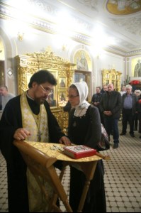 Митрополит Лонгин совершил Рождественское ночное богослужение