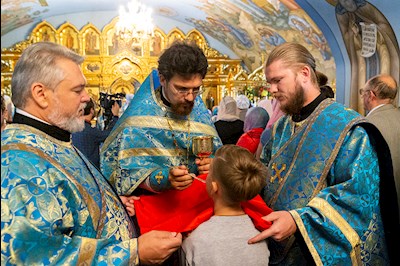 Божественная литургия в Свято-Троицком кафедральном соборе г. Саратова