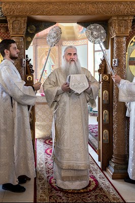 Божественная литургия в Вознесенско-Пантелеимоновском храме с. Усть-Курдюм Саратовского района