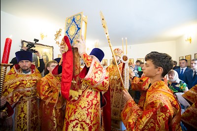 Митрополит Игнатий совершил Великое освящение храма Архангела Михаила с. Курдюм и первую Божественную литургию в новоосвященном храме