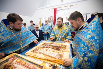 Митрополит Игнатий совершил Великое освящение храма в честь иконы Божией Матери «Спорительница хлебов» с. Кувыка и первую Божественную литургию в новоосвященном храме