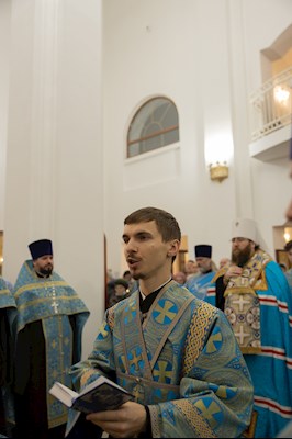 Митрополит Игнатий совершил всенощное бдение в храме святителя Тихона, епископа Воронежского, Задонского чудотворца, г. Саратова