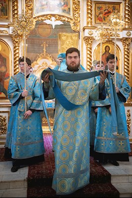 Митрополит Игнатий возглавил соборное архиерейское богослужение в Свято-Троицком кафедральном соборе г. Покровска (Энгельса)